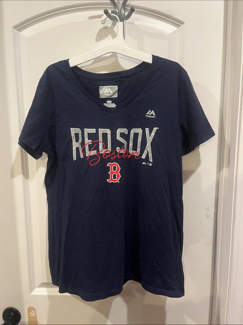 Majestic Navy Boston Red Sox Graphic V-Neck Tee Women’s